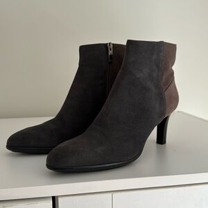 Aquatalia Women’s Grey Heeled Booties